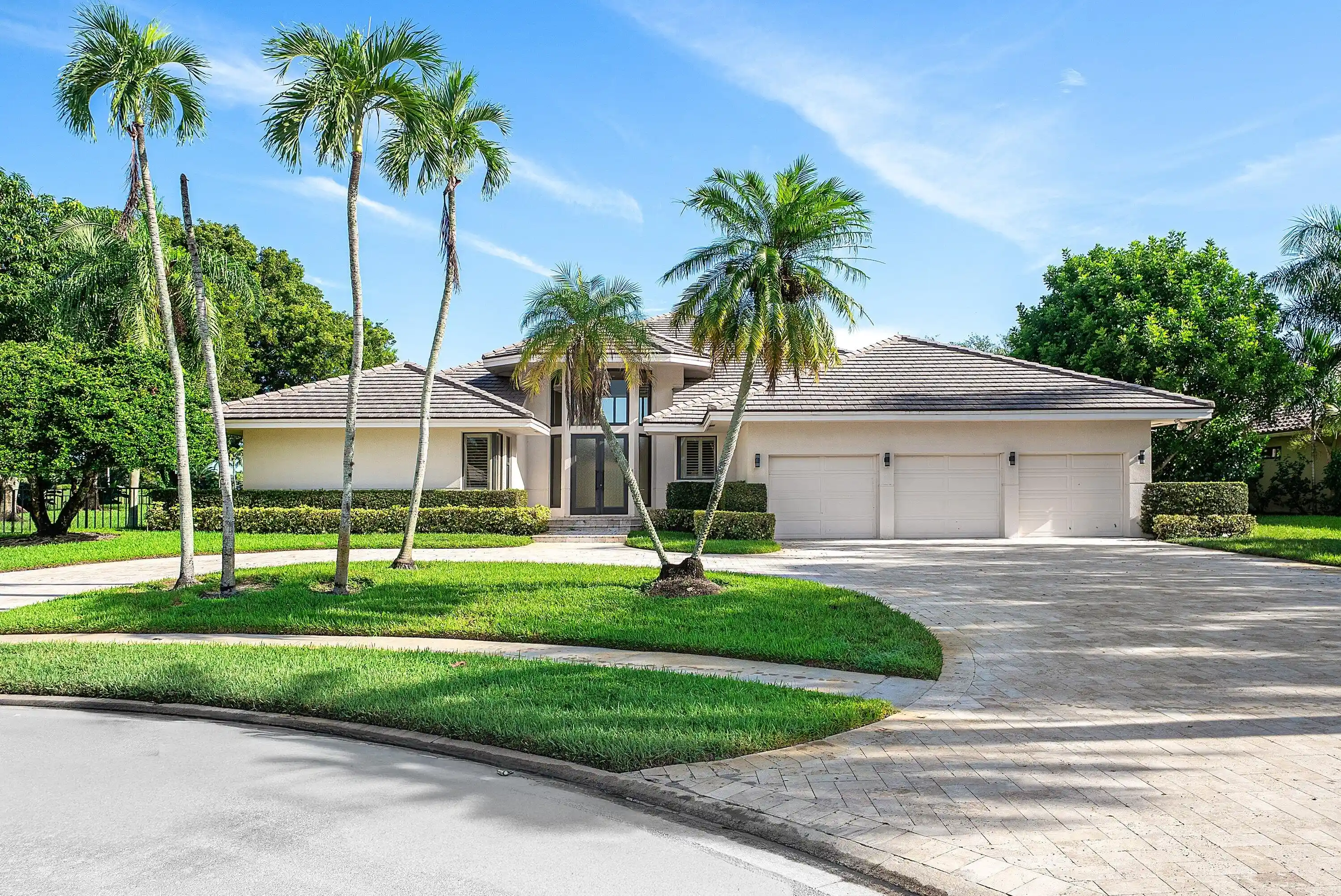 Photo 1 of Sale Pending at 4044 Pacaya Cir, Boca Raton, FL 33487 | MLS# B26072349 | Listing updated on 2026-10-27