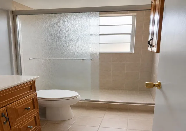 Photo 2 of Condo for sale at 164 Markham H #164, Deerfield Beach, FL 33442 | MLS# B26072555 | Listing updated on 2026-09-29