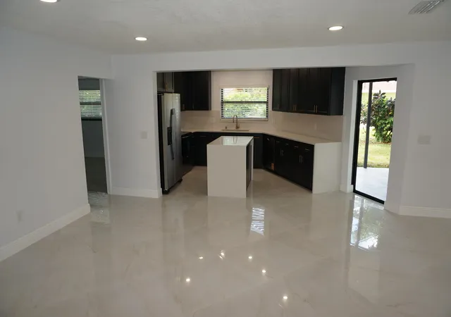 Photo 2 of Single family home for sale at 1513 39th Street, West Palm Beach, FL 33407 | MLS# B26072600 | Listing updated on 2026-09-23