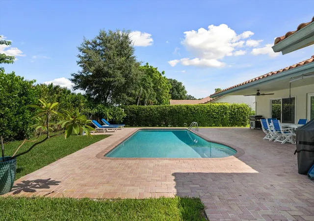 Photo 2 of Single family home for sale at 4850 Nw 92nd Terrace, Coral Springs, FL 33067 | MLS# B26072626 | Listing updated on 2026-10-09