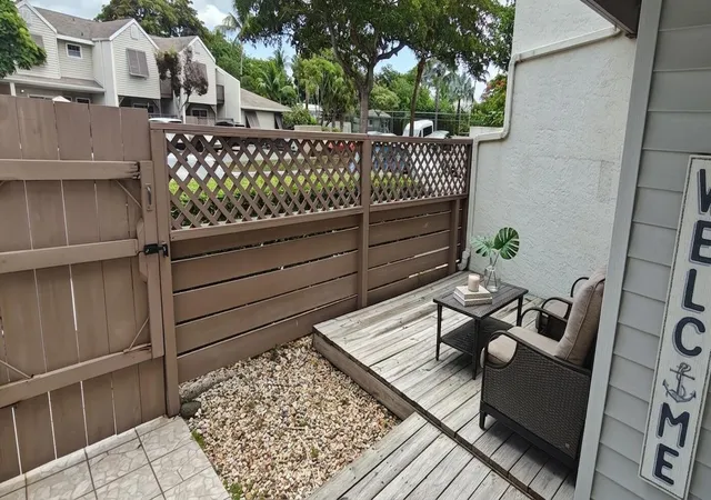 Photo 3 of Single family home for sale at 4874 N Hemingway Cir, Margate, FL 33063 | MLS# B26072646 | Listing updated on 2026-10-08