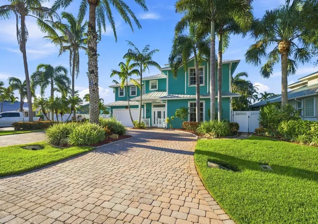 Photo 2 of Single family home for sale at 1404 Sw Seagull Way, Palm City, FL 34990 | MLS# B26072667 | Listing updated on 2026-10-04