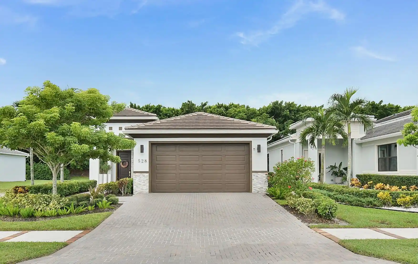 Photo 1 of Single family home for sale at 528 Se Fascino Cir, Port Saint Lucie, FL 34984 | MLS# B26072701 | Listing updated on 2026-10-30