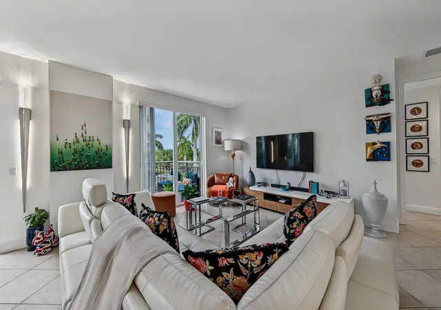 Photo 2 of Condo for sale at 2631 Ne 14th Avenue #316, Wilton Manors, FL 33334 | MLS# B26072716 | Listing updated on 2026-09-23
