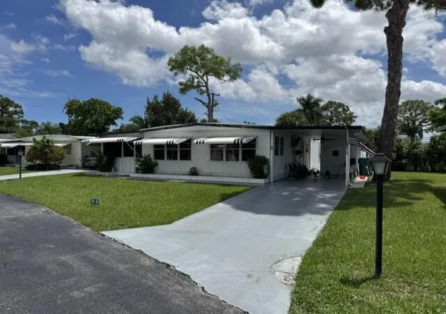 Manufactured home for sale at 4042 Royal Manor Blvd, Boynton Beach, FL 33436 | MLS# B26072893