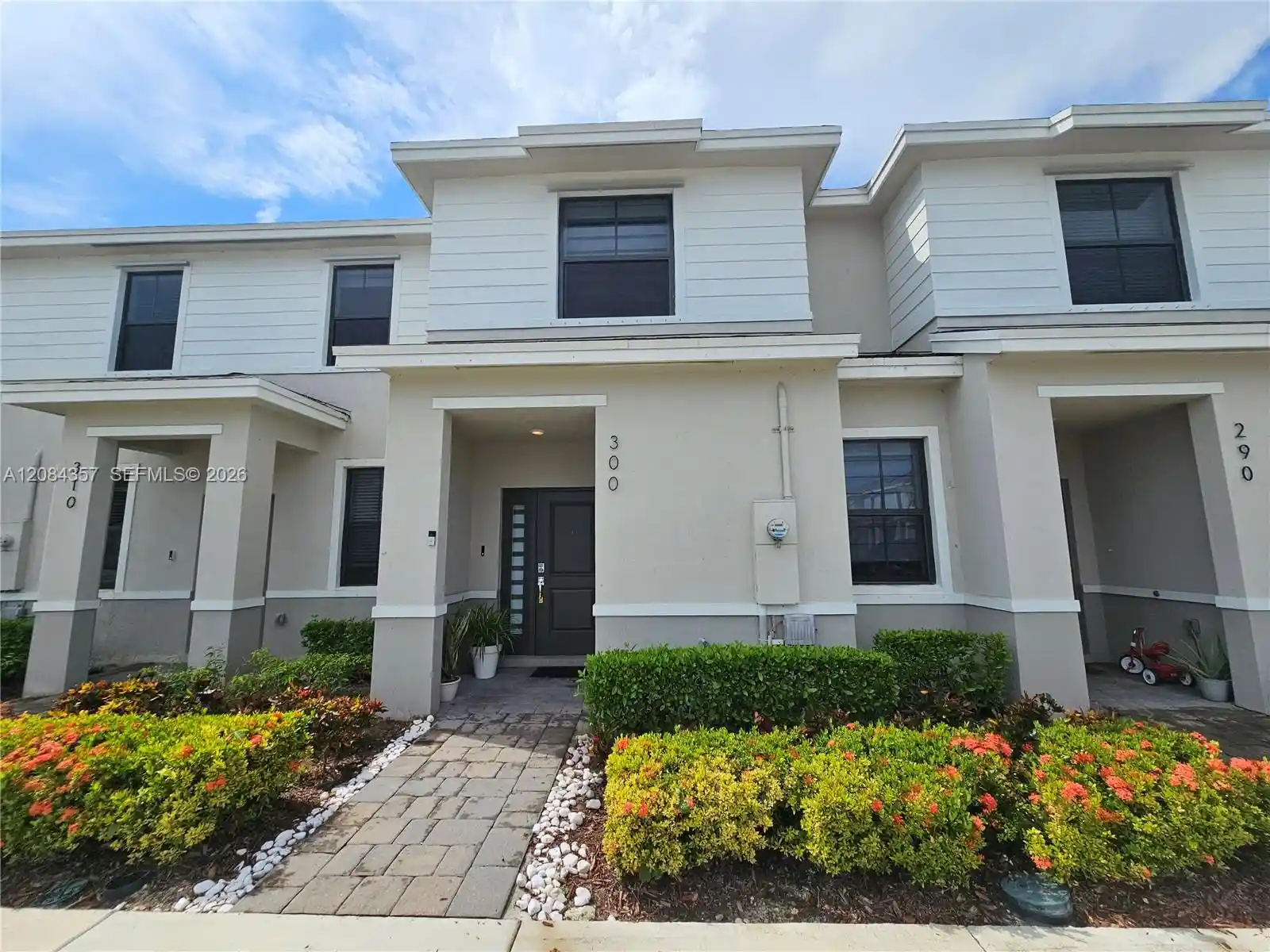 Photo 1 of Townhouse for sale at 300 Ne 12th Street, Florida City, FL 33034 | MLS# A12084357 | Listing updated on 2026-10-05