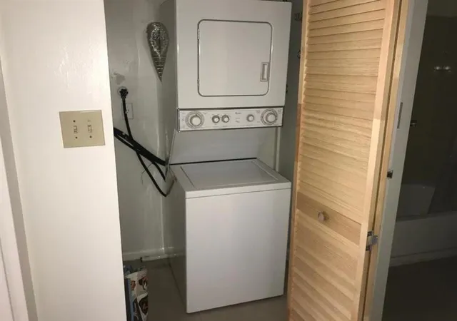 Photo 2 of Sale Pending at 5825 Washington St #40, Hollywood, FL 33023 | MLS# B26073254 | Listing updated on 2026-10-08