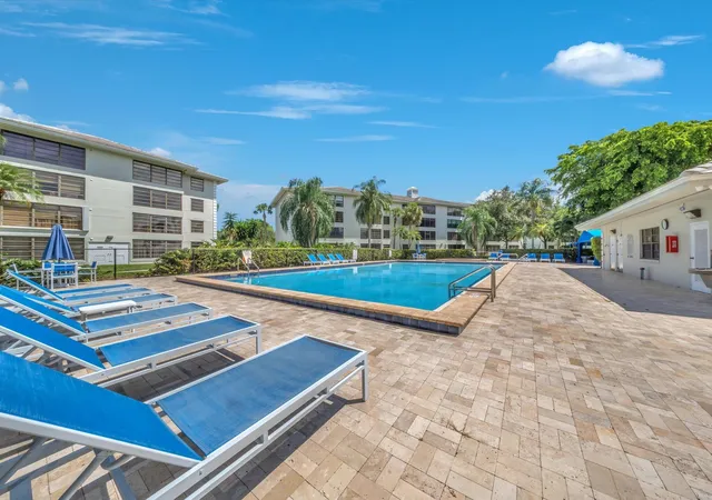 Photo 3 of Condo for sale at 1701 Whitehall Dr #302, Plantation, FL 33324 | MLS# B26073323 | Listing updated on 2026-10-09