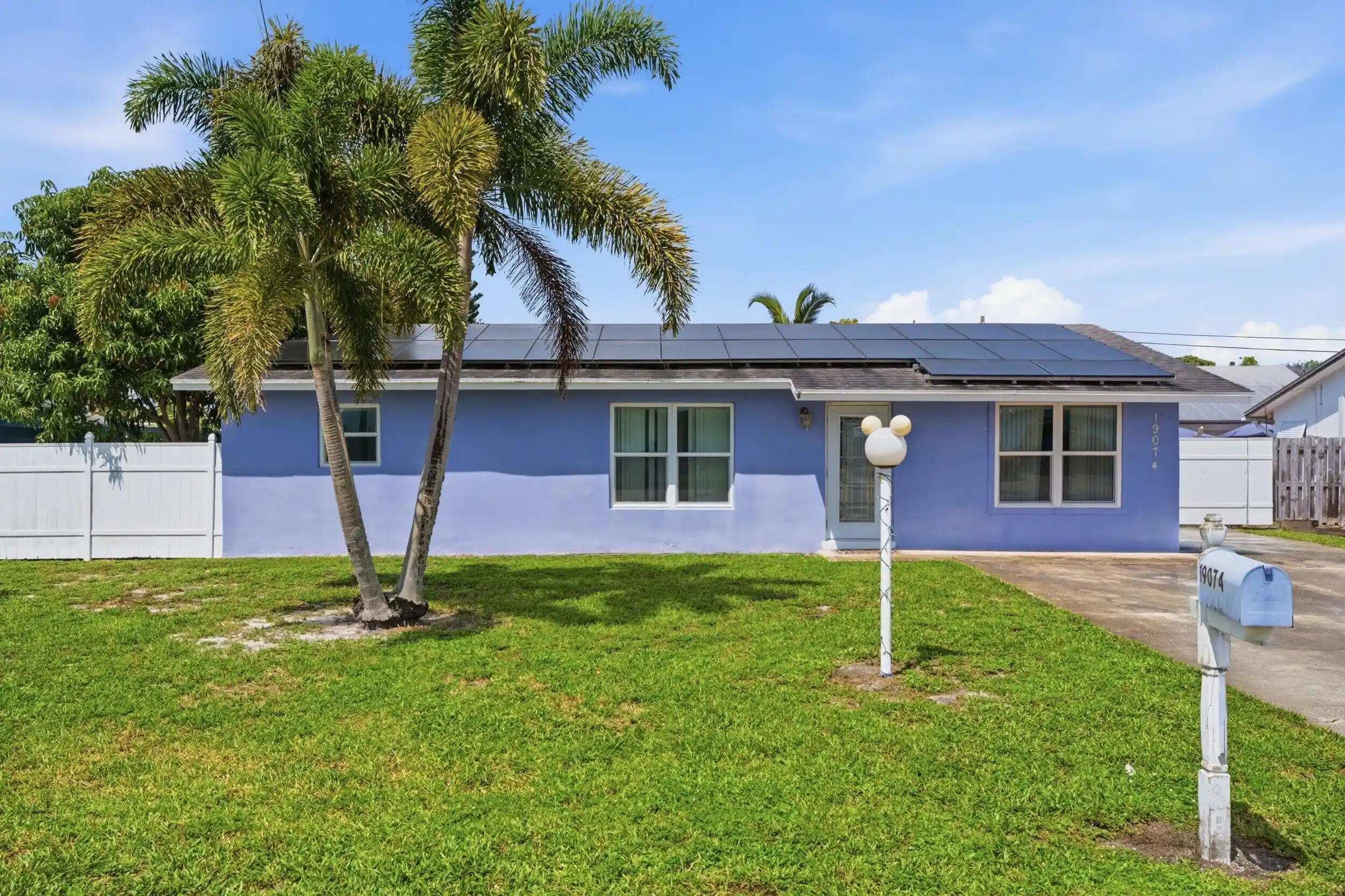 Single family home for sale at 19074 SE Fearnley Dr, Jupiter, FL 33469 | MLS# B26073372