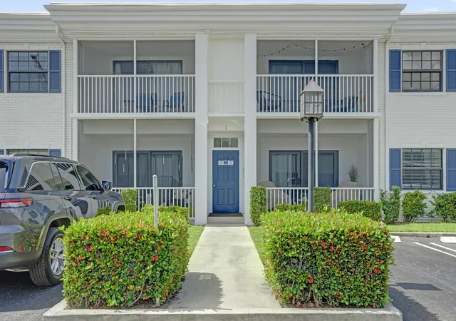 Photo 2 of Condo for sale at 160 Cypress Clb Dr #630, Pompano Beach, FL 33060 | MLS# B26073486 | Listing updated on 2026-10-10