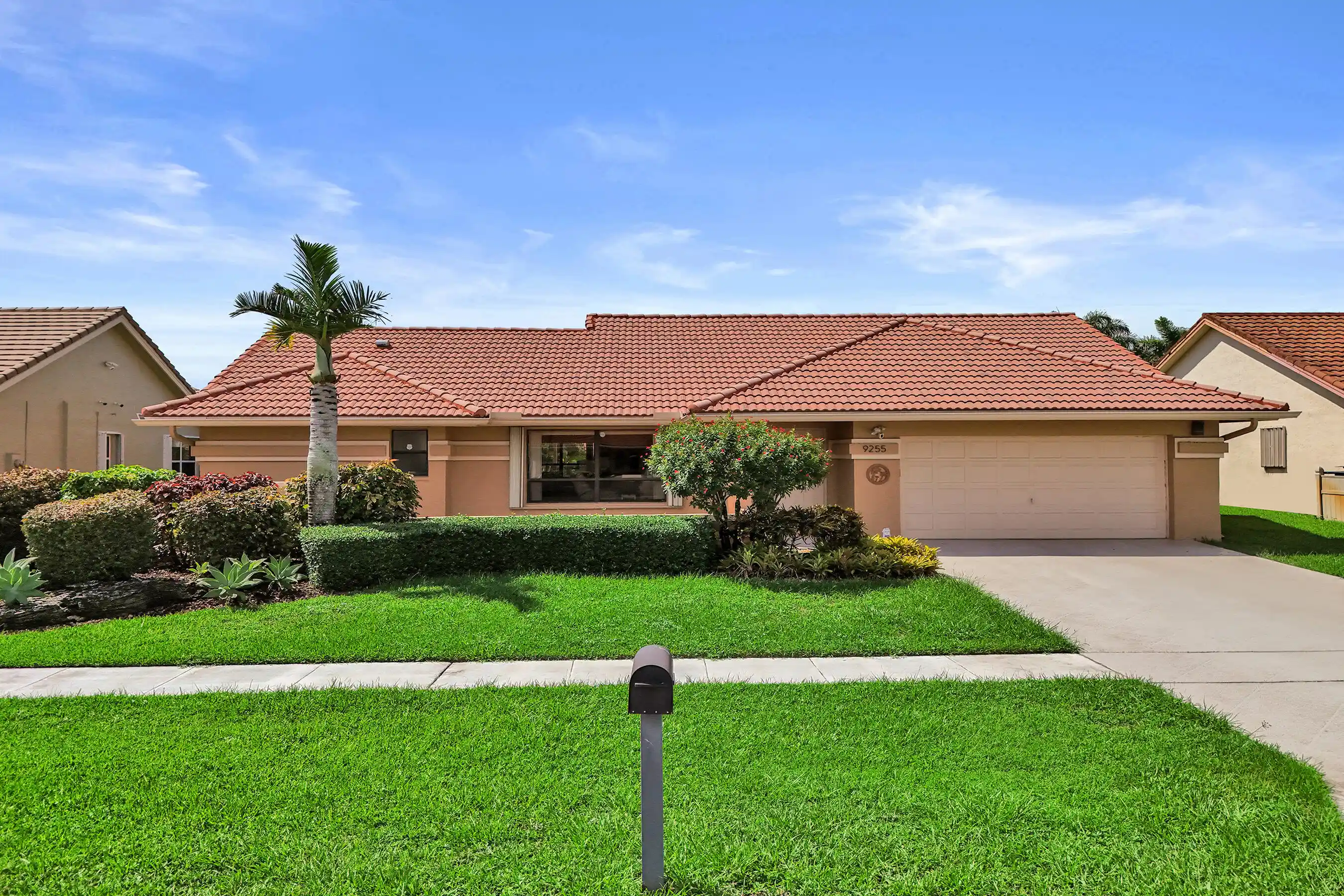 Photo 1 of Sale Pending at 9255 Sun Pointe Dr, Boynton Beach, FL 33437 | MLS# B26073558 | Listing updated on 2026-10-19