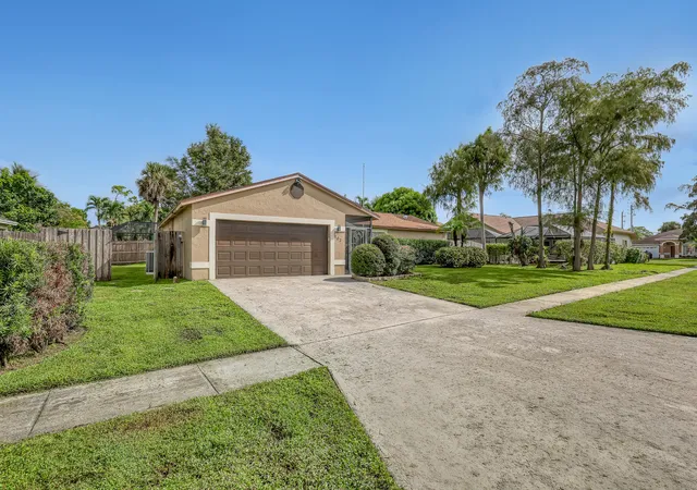 Photo 2 of Single family home for sale at 102 Sand Pine Way, Royal Palm Beach, FL 33411 | MLS# B26073758 | Listing updated on 2026-09-27