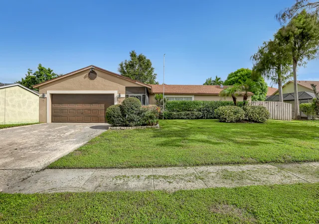 Photo 3 of Single family home for sale at 102 Sand Pine Way, Royal Palm Beach, FL 33411 | MLS# B26073758 | Listing updated on 2026-09-27