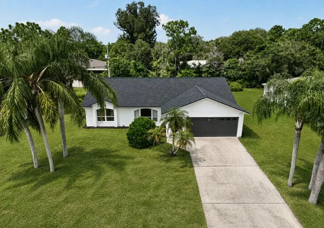 Photo 2 of Sale Pending at 8545 101st Avenue, Vero Beach, FL 32967 | MLS# B26073891 | Listing updated on 2026-10-08