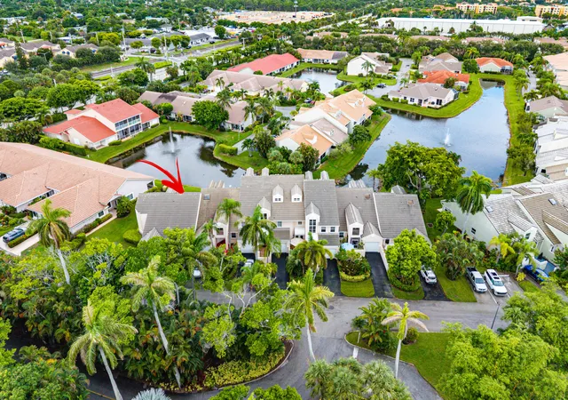 Photo 2 of Single family home for sale at 225 N Lakeshore Dr, Lake Worth, FL 33462 | MLS# B26073901 | Listing updated on 2026-10-10