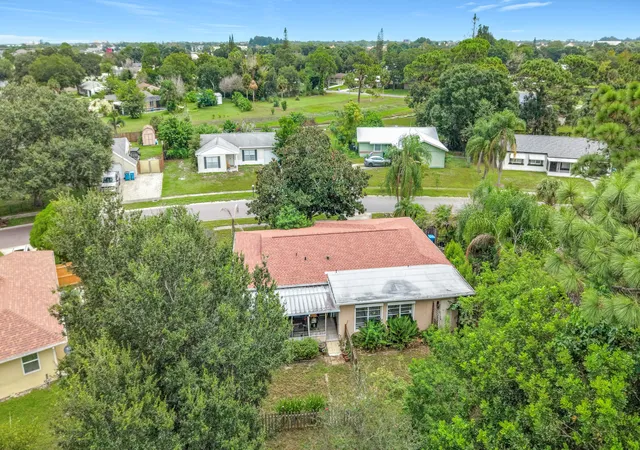 Photo 1 of Single family home for sale at 1324 Cromey Rd Ne, Palm Bay, FL 32905 | MLS# B26073906 | Listing updated on 2026-10-09
