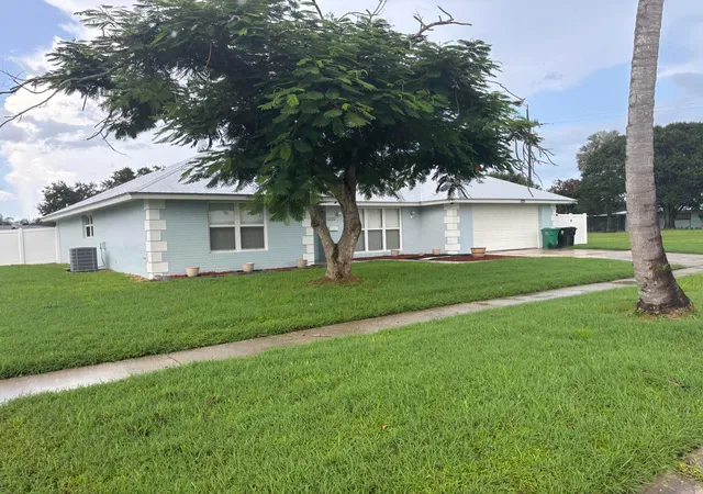 Photo 2 of Single family home for sale at 1473 Se Sunshine Ave, Port Saint Lucie, FL 34952 | MLS# B26073932 | Listing updated on 2026-09-23