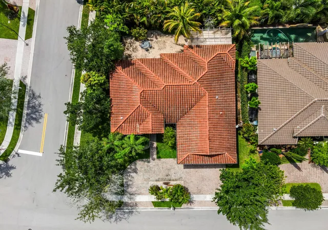 Photo 2 of Single family home for sale at 1150 Sw 189th Avenue, Pembroke Pines, FL 33029 | MLS# B26074179 | Listing updated on 2026-09-28