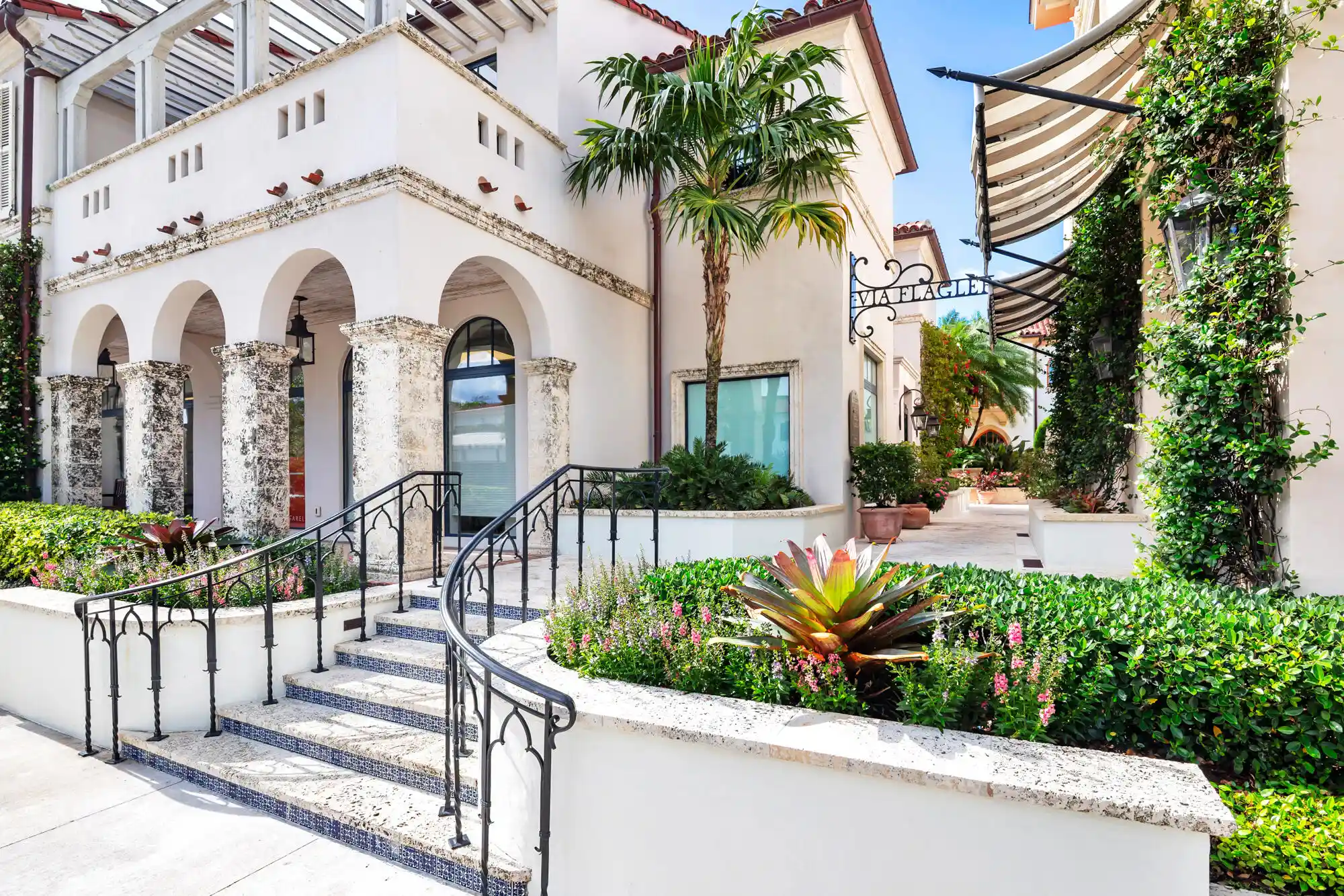Single family home for sale at 5 Via Flagler, Palm Beach, FL 33480 | MLS# B26074191