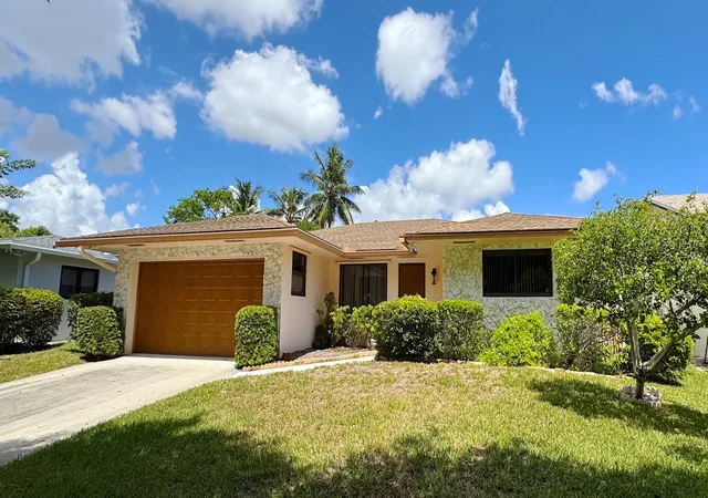 Photo 3 of Sale Pending at 309 Se 4th Street, Dania, FL 33004 | MLS# B26074188 | Listing updated on 2026-09-23