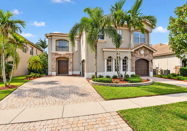 Single family home for sale at 8776 Cobblestone Point Cir, Boynton Beach, FL 33472 | MLS# B26074312