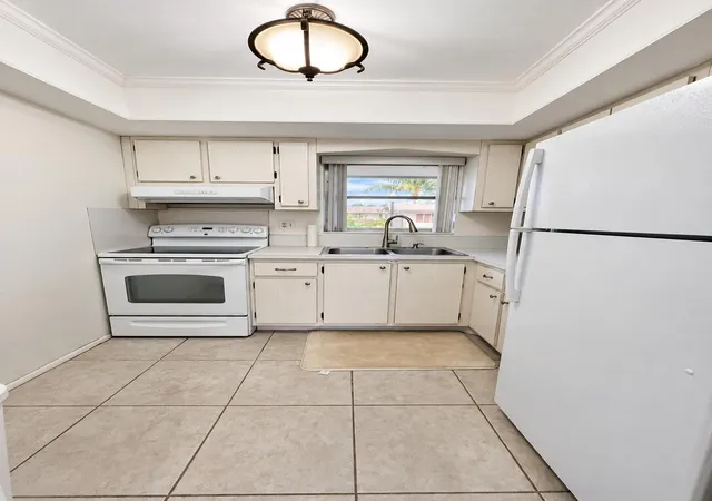 Photo 2 of Single family home for sale at 2845 Crosley Dr #E, West Palm Beach, FL 33415 | MLS# B26074331 | Listing updated on 2026-09-20