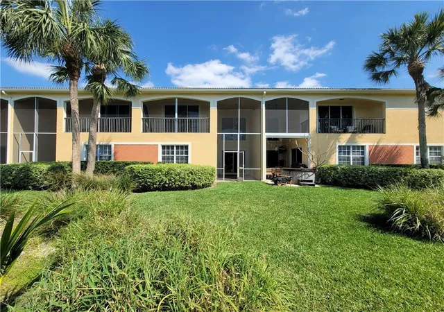 Photo 2 of Townhouse for sale at 2358 Sw Island Crk Trl, Palm City, FL 34990 | MLS# B26074370 | Listing updated on 2026-09-23