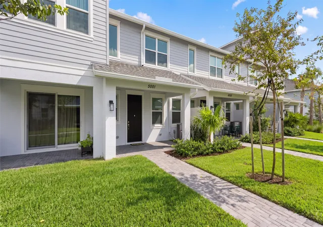 Photo 2 of Townhouse for sale at 5001 N Longwood Lake Sq, Loxahatchee, FL 33470 | MLS# B26074431 | Listing updated on 2026-10-10