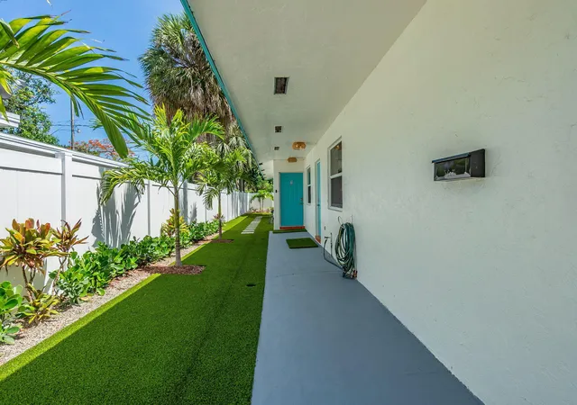 Photo 2 of Multi family home for sale at 1332 Longwood St, West Palm Beach, FL 33401 | MLS# B26074515 | Listing updated on 2026-09-23