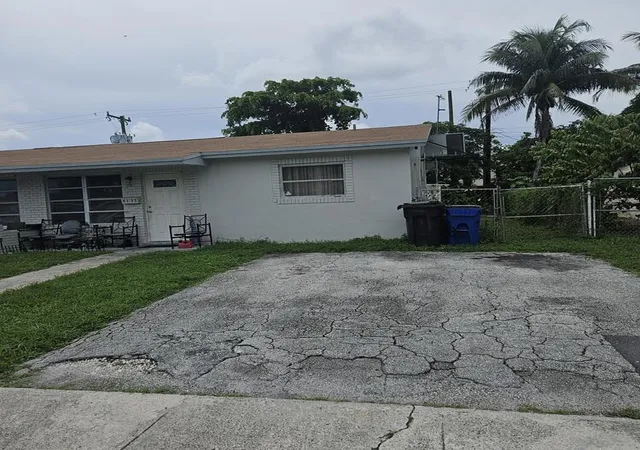 Photo 1 of Single family home for sale at 4133 Nw 39th Avenue, Fort Lauderdale, FL 33309 | MLS# B26074546 | Listing updated on 2026-10-06