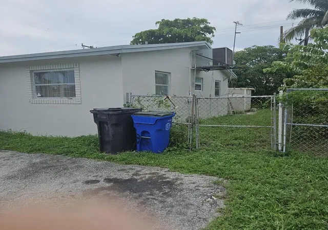 Photo 2 of Single family home for sale at 4133 Nw 39th Avenue, Fort Lauderdale, FL 33309 | MLS# B26074546 | Listing updated on 2026-10-06