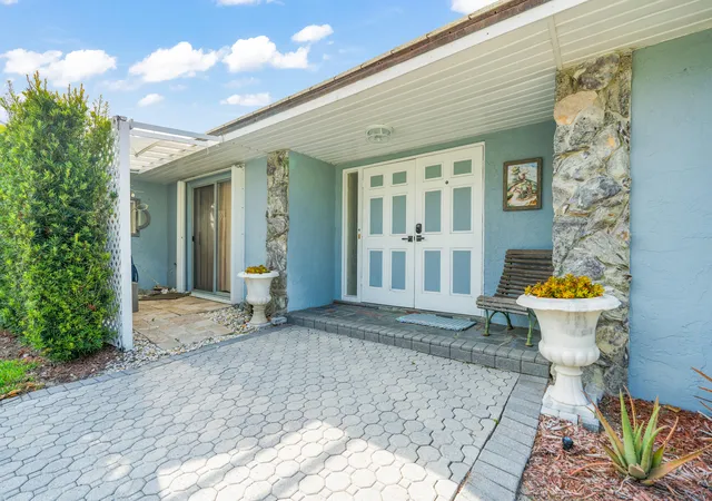 Photo 3 of Single family home for sale at 8945 Se Harbor Is Way, Hobe Sound, FL 33455 | MLS# B26074657 | Listing updated on 2026-10-10