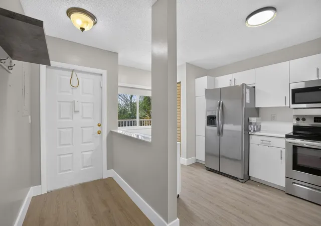 Photo 3 of Condo for sale at 9537 Weldon Cir #405, Fort Lauderdale, FL 33321 | MLS# B26074682 | Listing updated on 2026-10-10