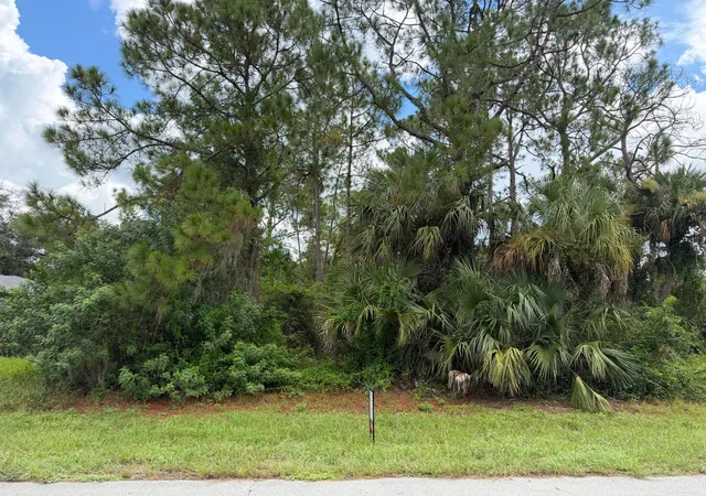 Photo 1 of Sale Pending at 8008 Windswept Cir, Labelle, FL 33935 | MLS# B26074763 | Listing updated on 2026-09-25