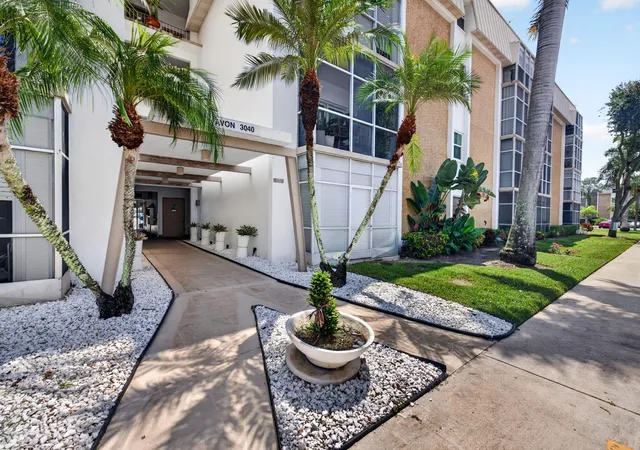 Photo 2 of Condo for sale at 3040 Ne 16th Avenue #110, Oakland Park, FL 33334 | MLS# B26074867 | Listing updated on 2026-10-10