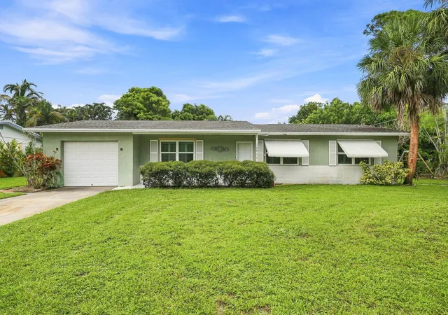 Photo 1 of Single family home for sale at 1681 Se 14th Street, Stuart, FL 34996 | MLS# B26074952 | Listing updated on 2026-10-07