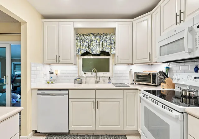 Photo 3 of Single family home for sale at 1681 Se 14th Street, Stuart, FL 34996 | MLS# B26074952 | Listing updated on 2026-10-07