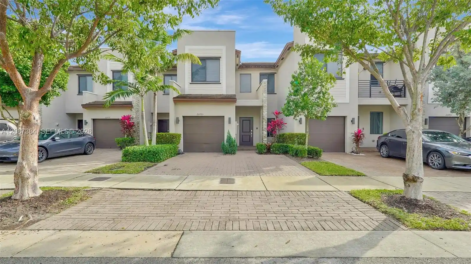 Photo 1 of Townhouse for sale at 20725 Ne 2nd Court, Miami, FL 33179 | MLS# A12087384 | Listing updated on 2026-10-28