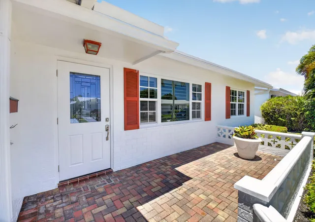 Photo 2 of Single family home for sale at 1709 SW 20th Street, Boynton Beach, FL 33426 | MLS# B26075018 | Listing updated on 2026-09-23