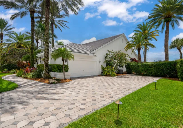 Photo 3 of Single family home for sale at 2339 Newbury Dr, Wellington, FL 33414 | MLS# B26075021 | Listing updated on 2026-10-10