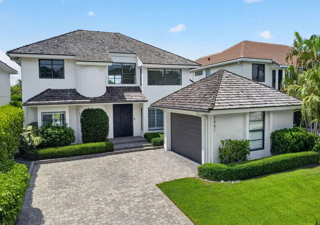Photo 2 of Single family home for sale at 2881 Polo Is Dr, Wellington, FL 33414 | MLS# B26075092 | Listing updated on 2026-10-08