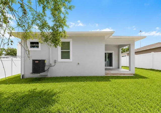 Photo 4 of Sale Pending at 3706 Wiggins Leaf, Tampa, FL 33619 | MLS# A12087593 | Listing updated on 2026-10-31