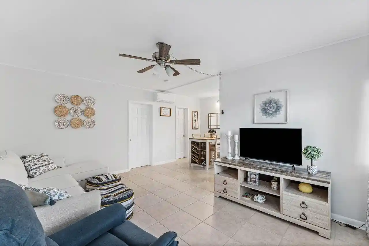 11 Sw 4Th Ave, 11 Sw 4Th Ave, Boca Raton, FL 33432