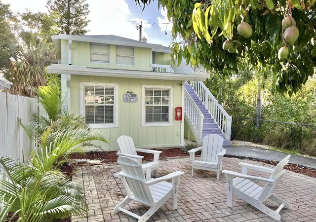 Photo 1 of Multi family home for sale at 17 S D St, Lake Worth Beach, FL 33460 | MLS# B26075263 | Listing updated on 2026-10-10