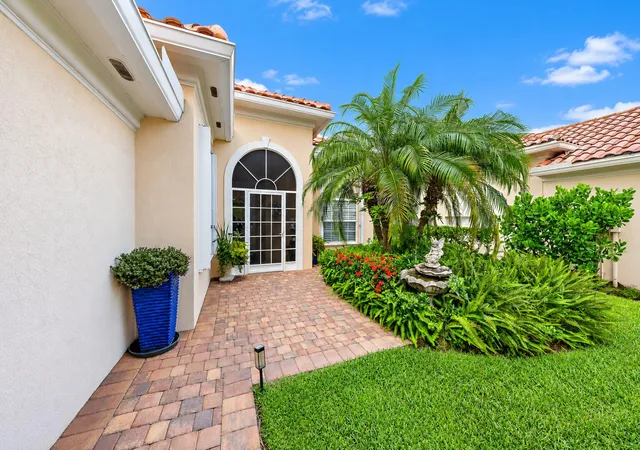 Photo 3 of Single family home for sale at 9032 Se Eldorado Way, Hobe Sound, FL 33455 | MLS# B26075296 | Listing updated on 2026-10-10