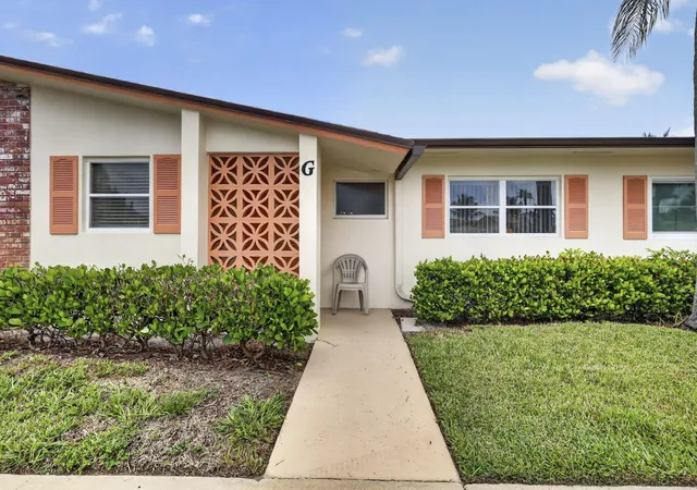 Single family home for sale at 2990 Crosley Dr E #G, West Palm Beach, FL 33415 | MLS# B26075300