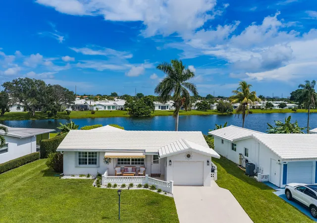 Photo 1 of Single family home for sale at 2201 Sw Roma Way, Boynton Beach, FL 33426 | MLS# B26075372 | Listing updated on 2026-10-10