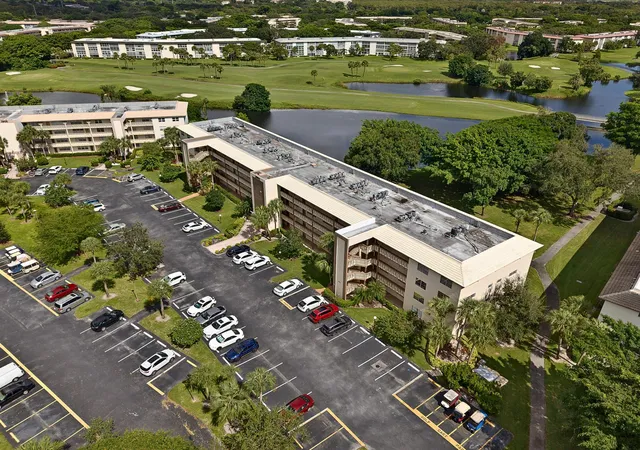 Photo 3 of Condo for sale at 2904 Victoria Pl #A2, Coconut Creek, FL 33066 | MLS# B26075441 | Listing updated on 2026-10-07