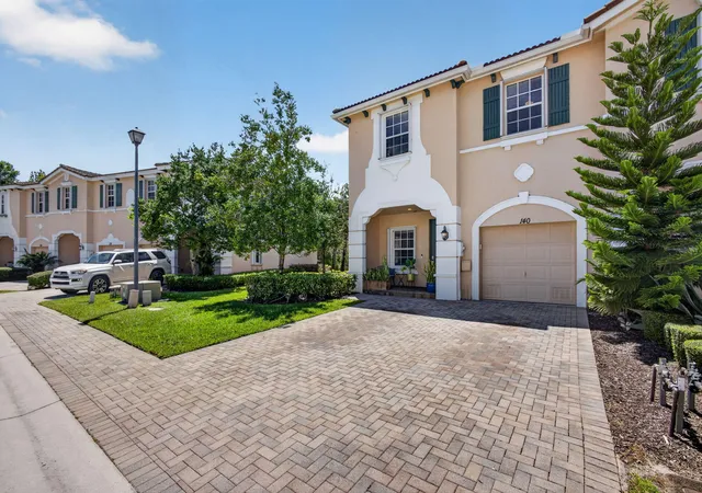 Photo 2 of Townhouse for sale at 140 Sw Otter Run Pl, Stuart, FL 34997 | MLS# B26075448 | Listing updated on 2026-10-10