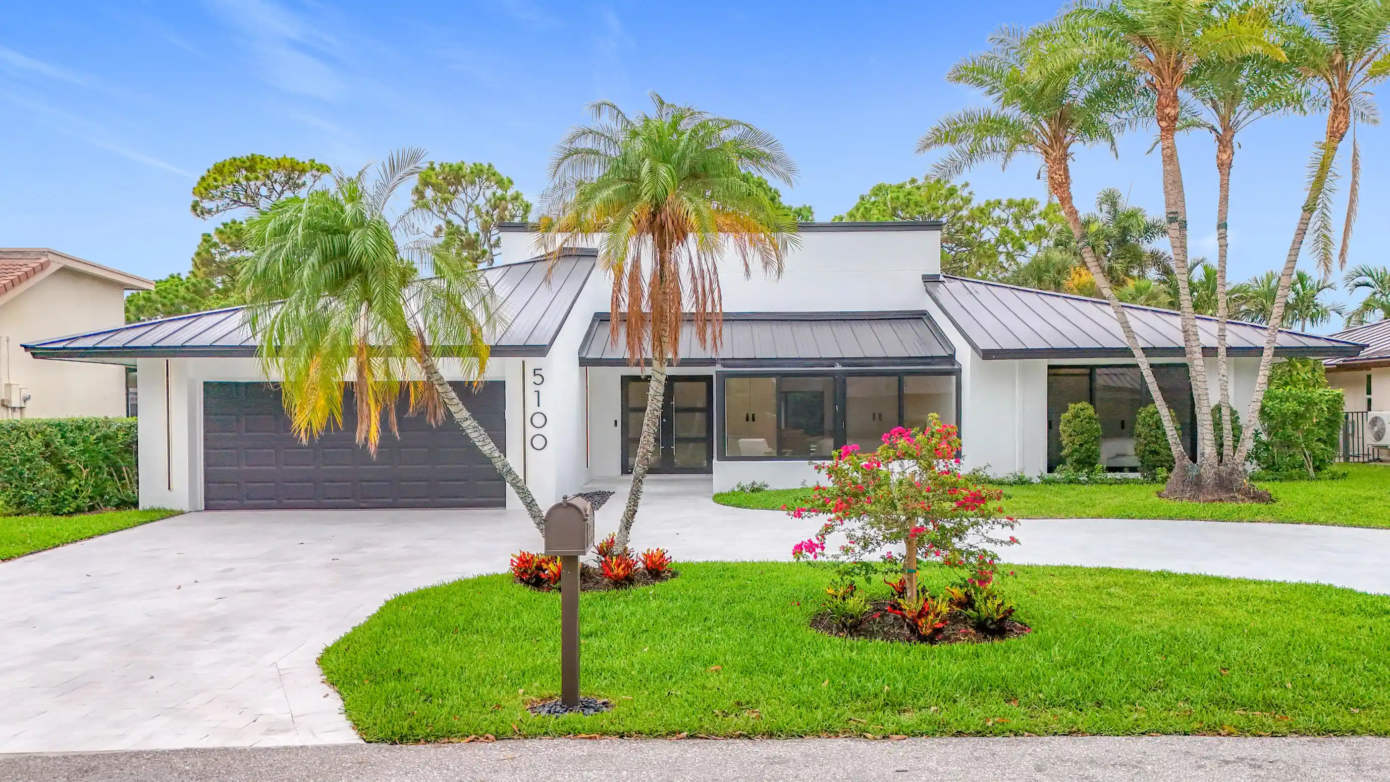 Single family home for sale at 5100 Pineview Cir, Delray Beach, FL 33445 | MLS# B26075485